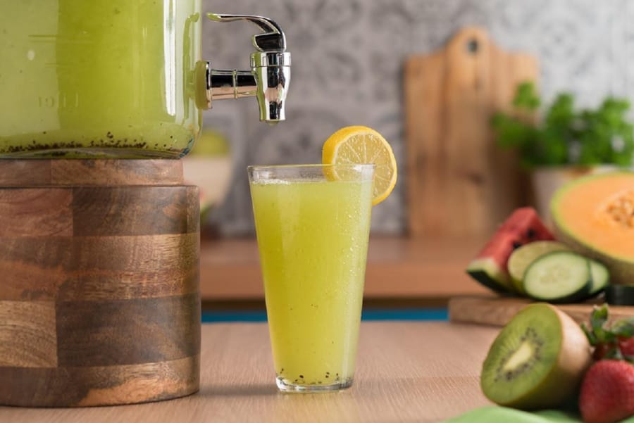 Agua de Kiwi con Limón 