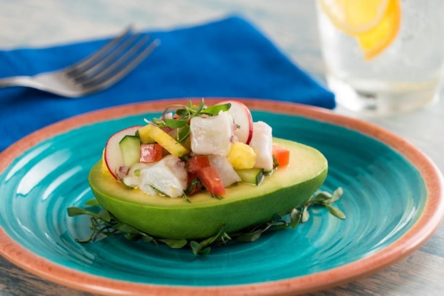 Aguacates Rellenos de Ceviche con Habanero