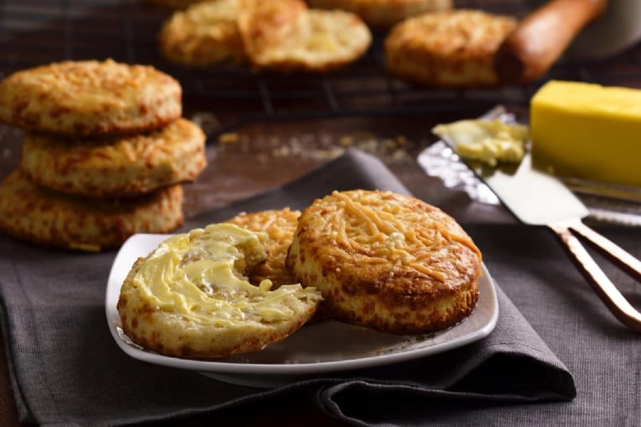 Bisquets de Crema con Parmesano