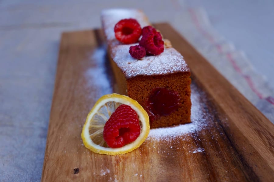 Cake de Voyage de Limón Sugar Free Relleno con Jalea de Frambuesa 