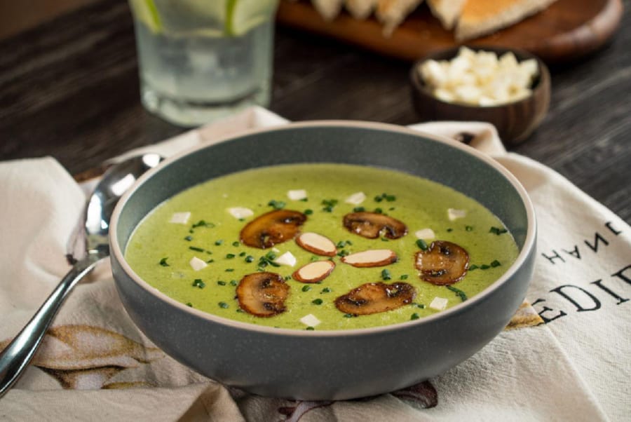 Crema de Ejotes con Almendras