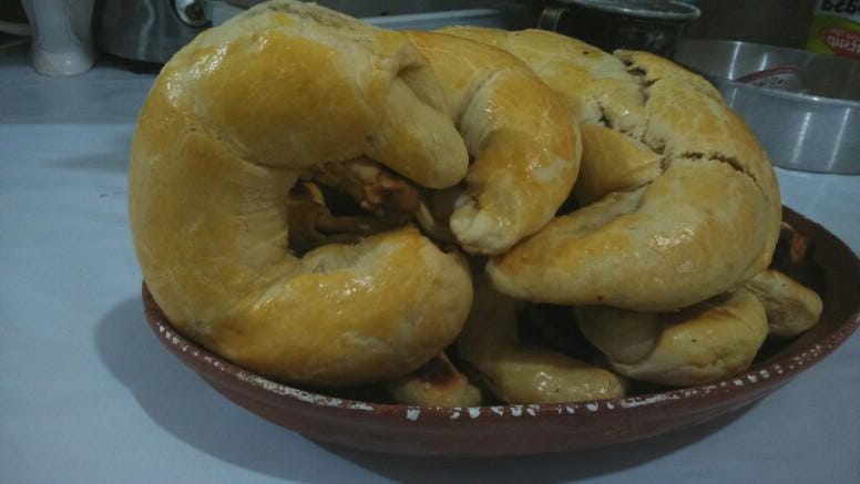 Cuernitos Rellenos de Chocolate