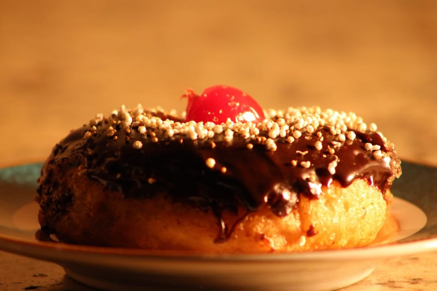 Donas con Chispas de Chocolate,Cereza y Amaranto