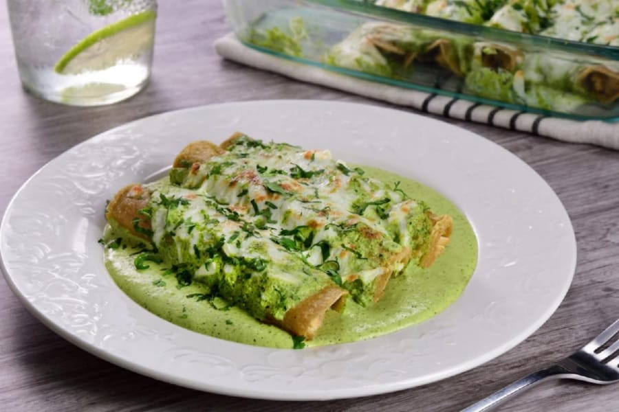 Enchiladas de Pollo con Chile Poblano