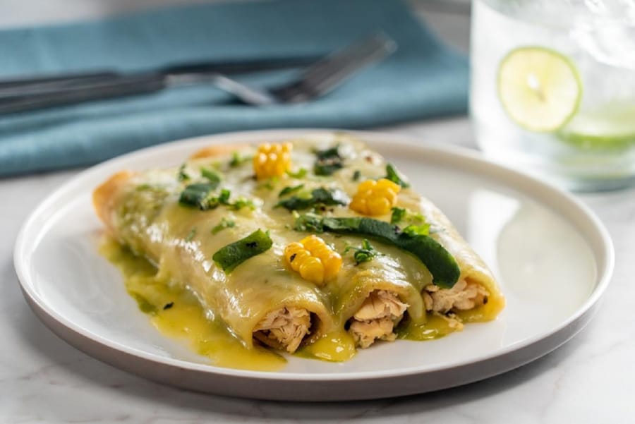 Enchiladas Suizas en Salsa de Chile Poblano 