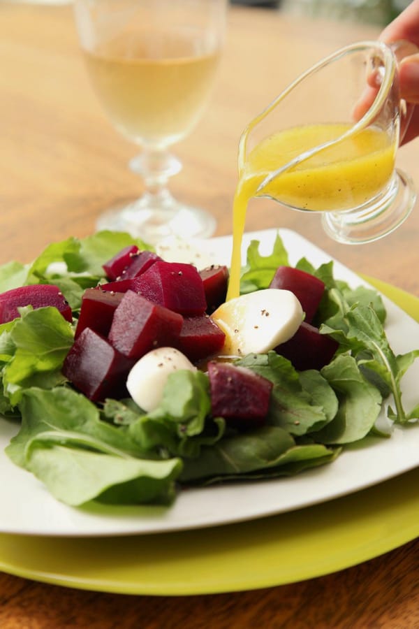 Ensalada de Betabel y Arúgula con Queso Mozzarella