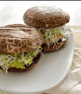 Hamburguesa de Salmón con Hummus