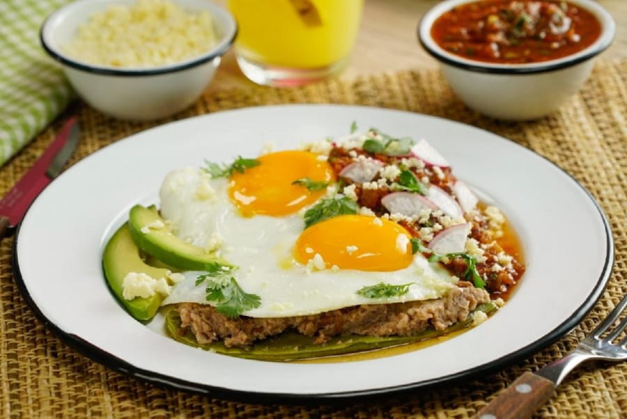 Huevos Rancheros con Nopal