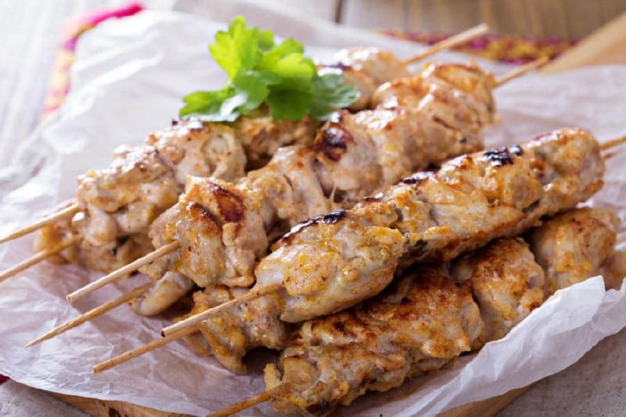 Kebabs de Pollo Marinadas en Yogurt