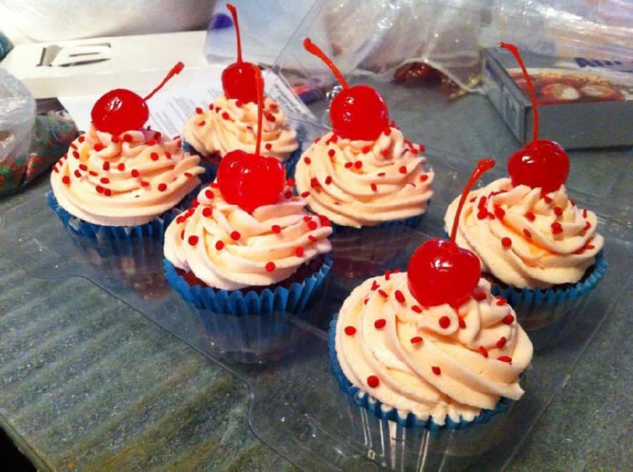 Muffins Red Cherry 