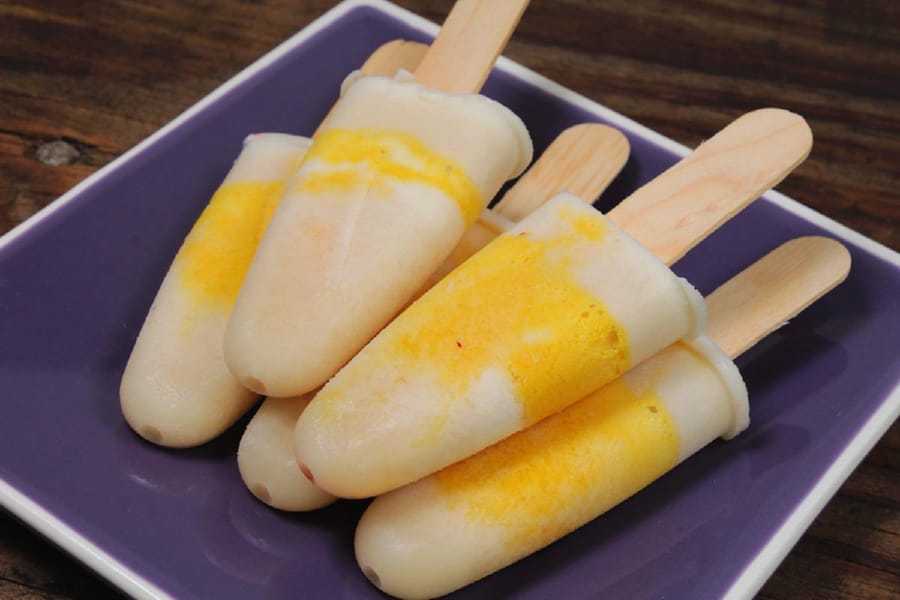 Paletas Heladas de Mango y Coco