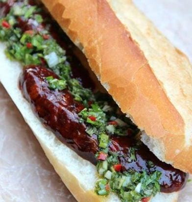 Pan con Chorizo y Chimichurri