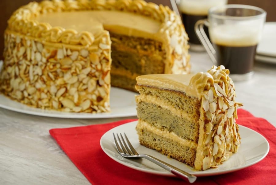 Pastel de Plátano con Betún de Caramelo