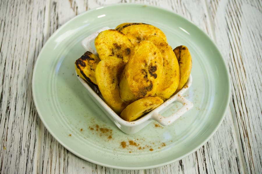 Plátano Macho al Comal con Canela