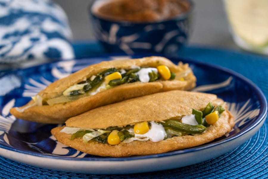 Quesadillas de Rajas con Queso