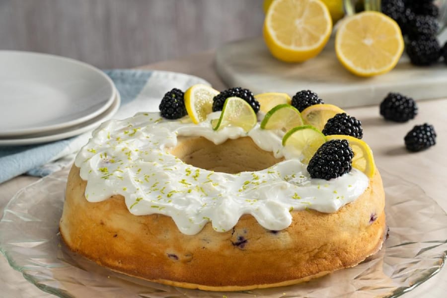 Rosca de Queso con Zarzamora