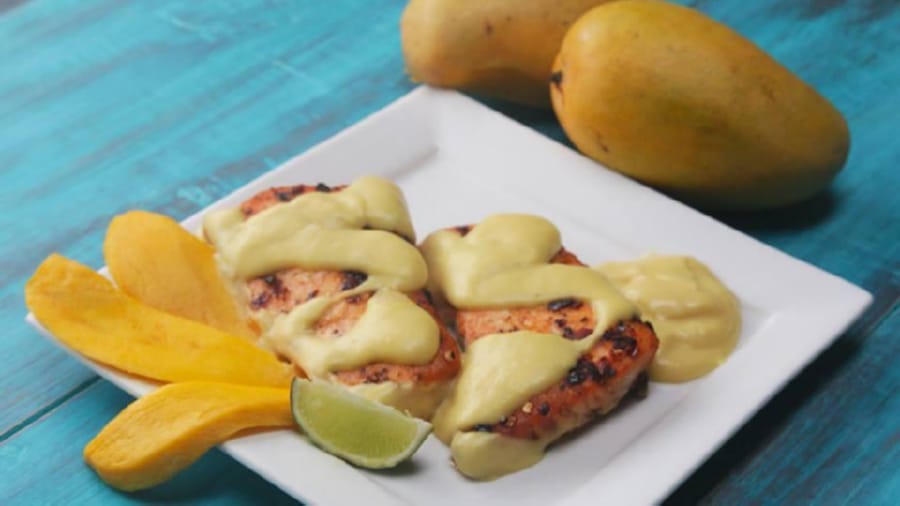 Salmón con Salsa Tropical de Mango
