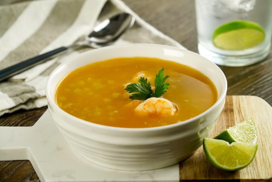 Sopa de Chayote con Camarón