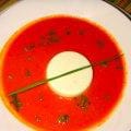 Sopa de Tomate Fría con Queso de Cabra