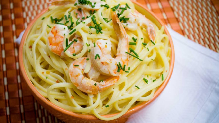 Spaghetti Blanco con Camarones 