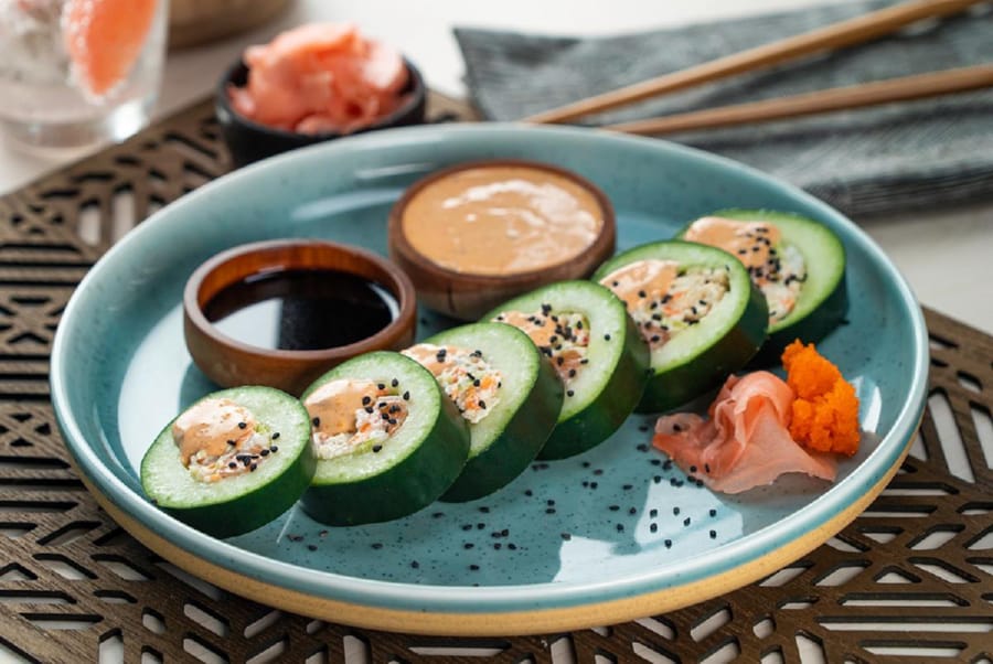 Sushi de Pepino con Tampico de Bits | Con Sal y Azucar