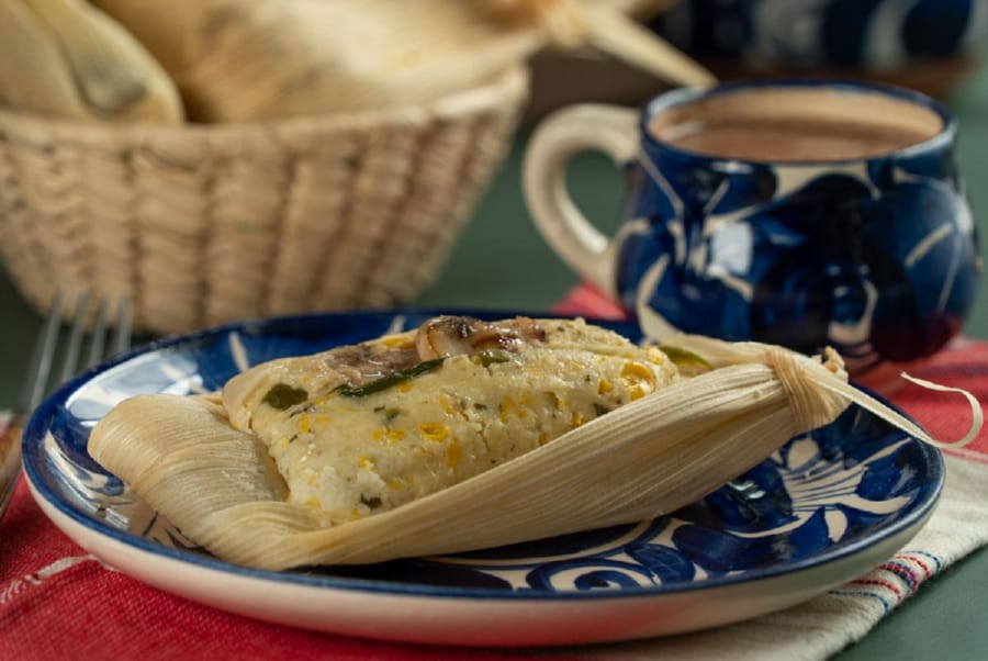 Tamales de Requesón y Rajas