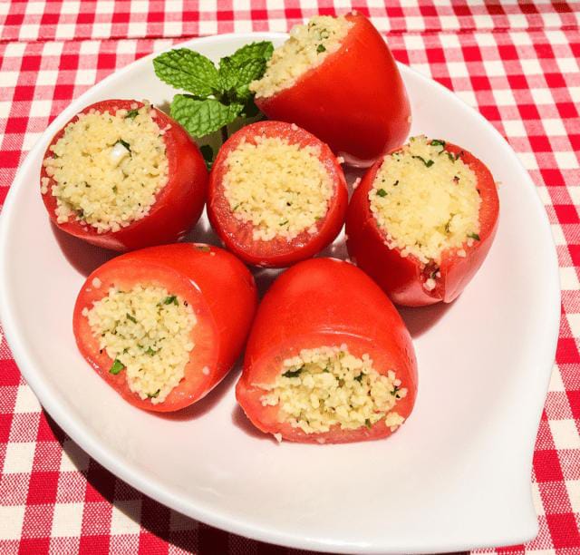 Tomates rellenos de couscous