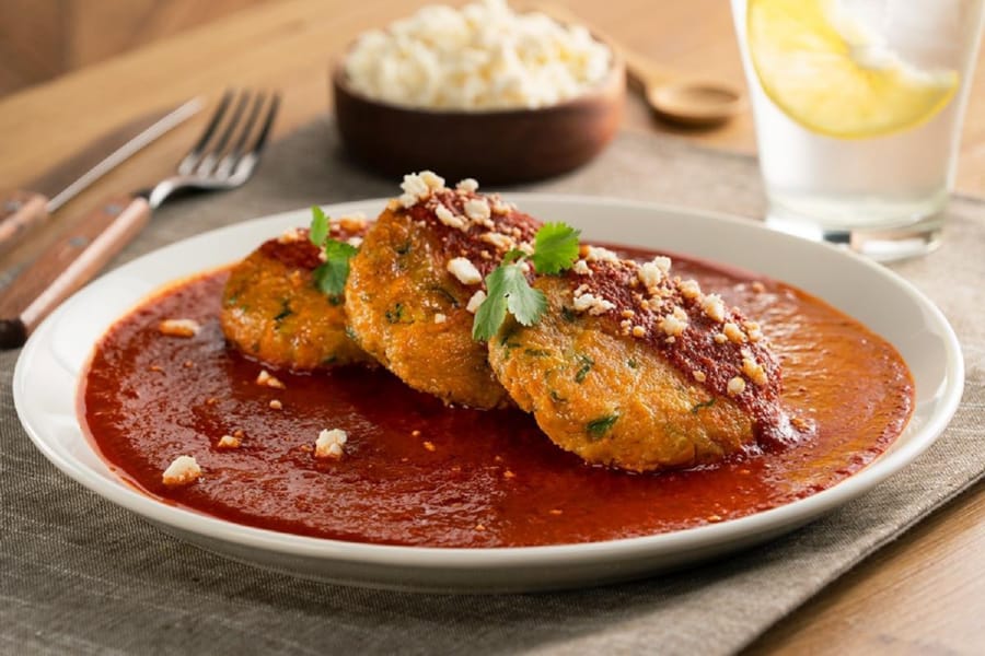 Tortitas de Camote en Salsa de Tomate 