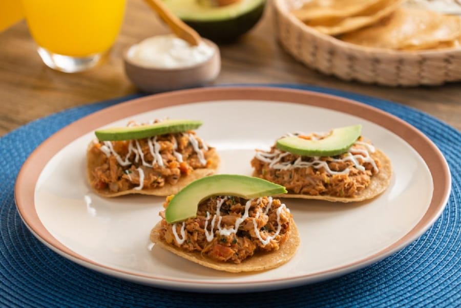 Tostadas de Atún a la Mexicana