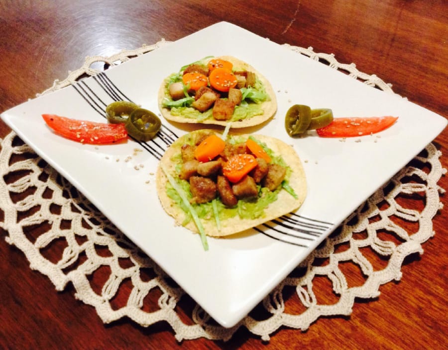 Tostadas de Carne con Guacamole 