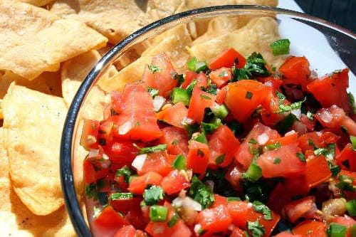 Totopos con Pico de Gallo